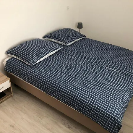 Apartament Sesil A Poljica -marina- Trogir - Dalmatie, Croatie 200m De La