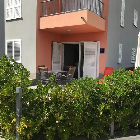 Sesil A Poljica -marina- Trogir - Dalmatie, Croatie 200m De La Apartment *